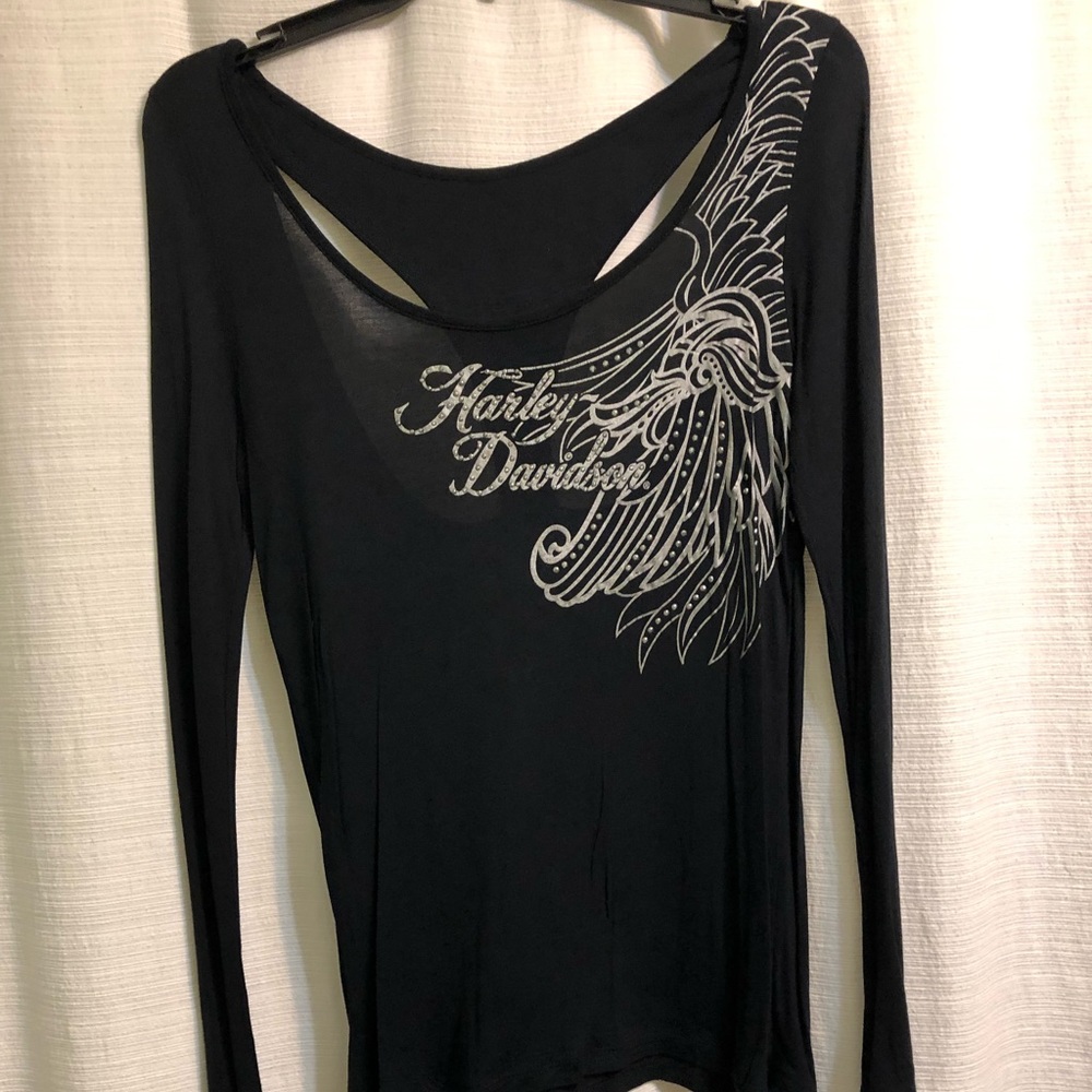 Harley Davidson shirt.